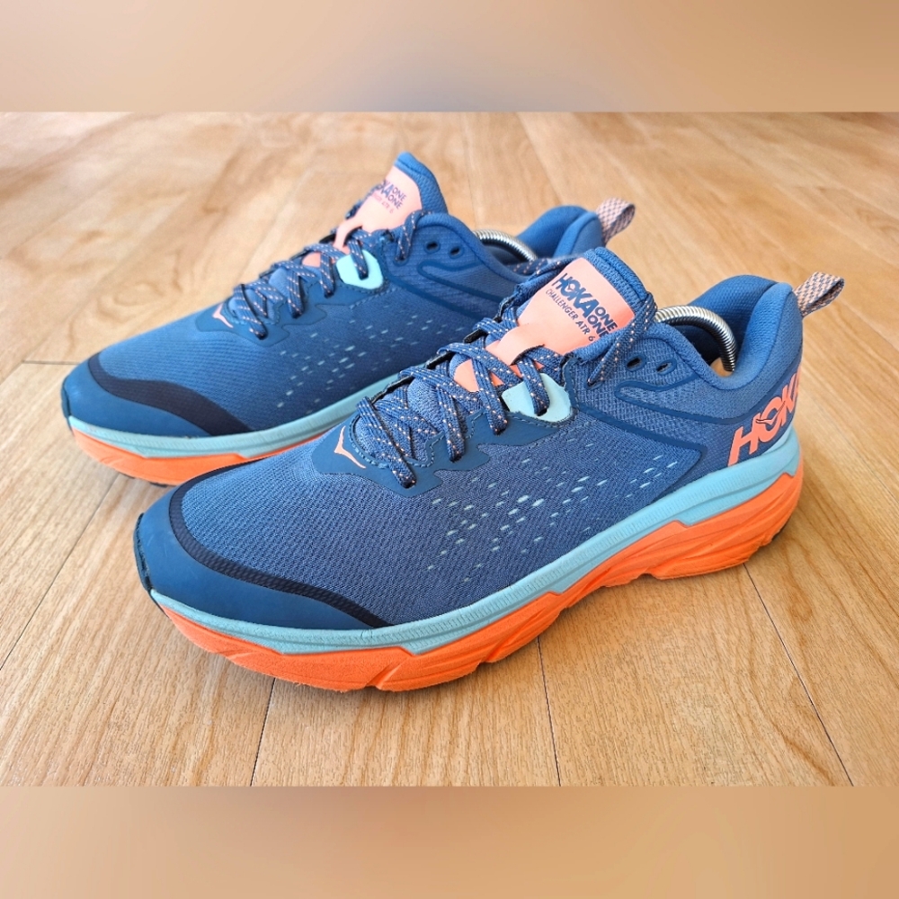 Woman Hoka One One Challenger ATR 6 Real Teal Cantaloupe Size 10.5B